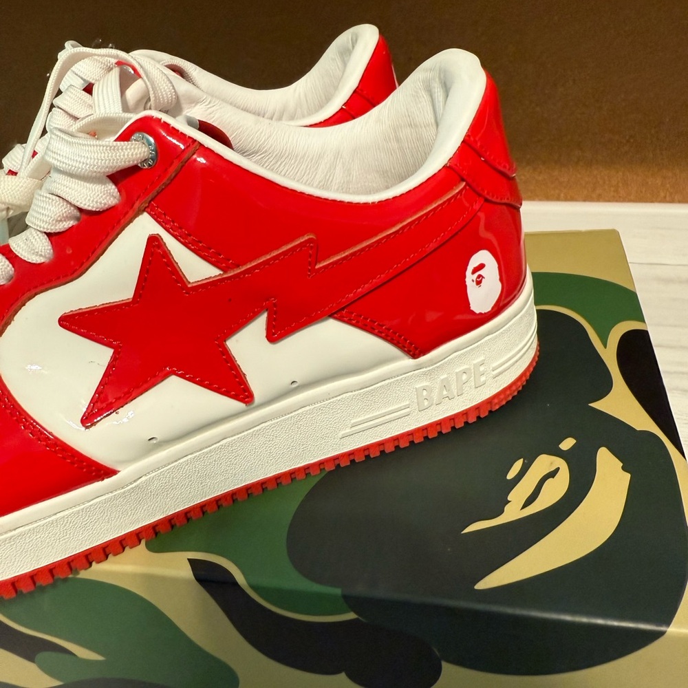 BAPE Bapesta Low Red/White Sneakers– Size 12 – Deadstock (2023) - Picture 3 of 6